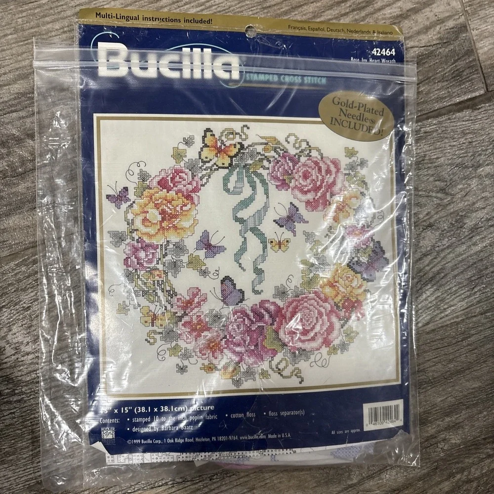 1999 Bucilla Stamped Cross Stitch Kit #42464 ROSE IVY HEART WREATH 15x15